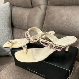 Women’s Apostrophe Riviera Beaded Sandals with Big Toe Strap Size 9.5